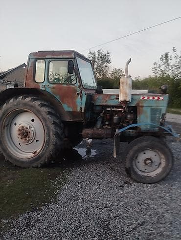 ford fusion naklatka: Traktor MTZ (Belarus) tipli, kabinalı, tam ölçülü arxa təkərli kənd — 4