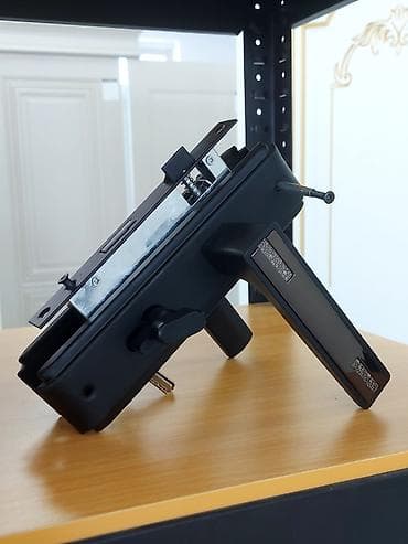 açar desdi: Məhsul: Qapı üçün mexaniki kilid və tutacaq dəsti ƏLAVƏ 2 QAPI PETLƏSİ — 1