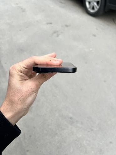 kabelər: IPhone 15, 128 GB, Black Titanium, Simsiz şarj, Face ID — 5