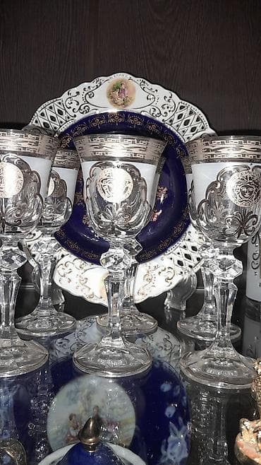 versace servis: Zərif şüşə qədəhlər - Qədəhlər: Yüksək ayaqlı, fasetli şüşədən — 1