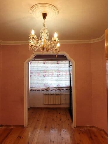 razinde kiraye evler 2 otaqli 300 azn: Bakı, Qaraçuxur qəs., 3 otaqlı, Köhnə tikili, m. Xalqlar Dostluğu, 80 kv. m — 3