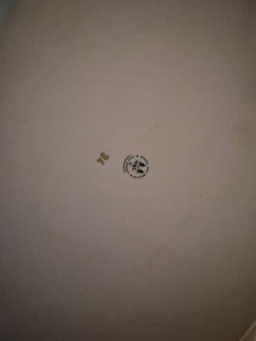 Digər mətbəx aksesuarları: Zərif naxışlarla bəzədilmiş, saplı, dalğalı kənarları olan oval — 3