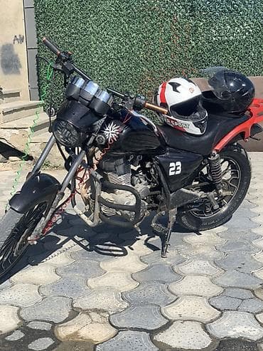 passat diskleri: Motosiklet – kafe-reyser üslubunda kustom - Rəng: qara/qırmızı — 1