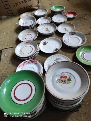 qara madonna aş nimcəsi: Nəlbəkilər, 1 əd, rəng - Bənövşəyi, Şüşə, Rusiya — 3