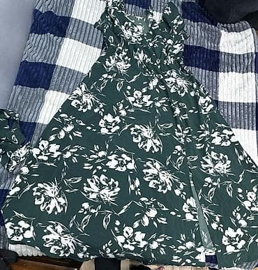 Женская одежда: Qadın maxi don – qara-yaşıl fon üzərində ağ çiçək naxışlı - Model — 8