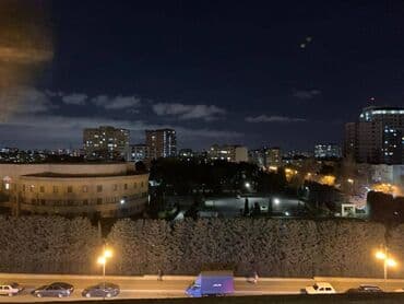 8 mikrorayon: Binəqədi rayonu, Zərifə Əliyeva adına xəstəxana ilə üz bə üz yerləşən — 14