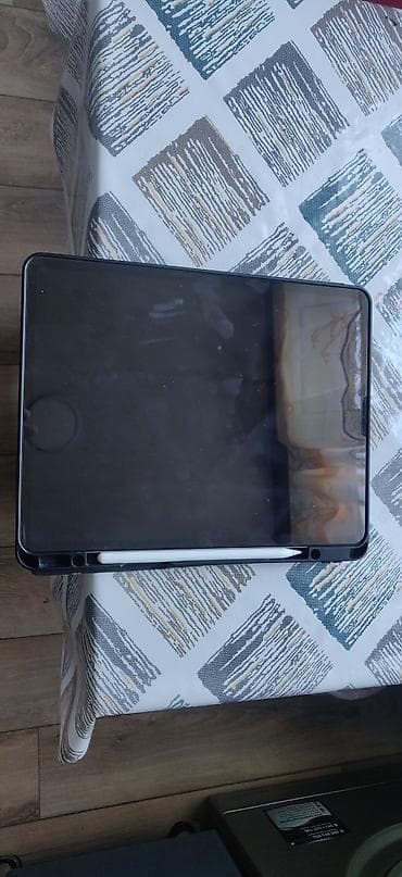 Apple iPad Pro 12.9 (2022), 12,9", 256 ГБ at lalafo.az Apple iPad Pro 12.9 (2022), 12,9", 256 ГБ