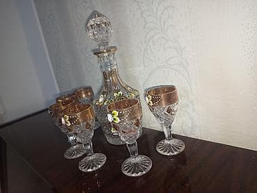 Кухонные принадлежности: Kristal qrafin və badya dəsti - Tərkibi: 1 ədəd qrafin (şüşə tıxaclı) — 3