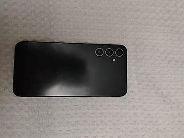 Məhsul: Qara rəngli smartfon Xüsusiyyətlər: - Arxa tərəfdə 3 ayrı