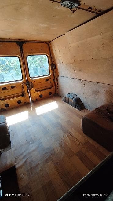yuk remeni: Ford Transit yük mikroavtobusu - Korpus: uzun və yüksək damlı, 2 arxa — 6