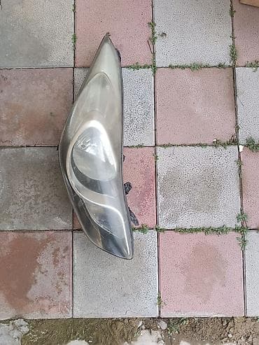 Su nəqliyyatı: Sağ, Yaxın və uzaq vuran işıqlar Hyundai, 2012 il, Orijinal, İşlənmiş — 1