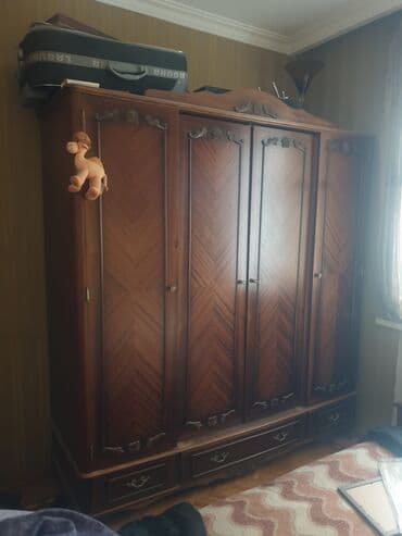 işlenmiş mebeller satilir: İkinəfərlik çarpayı, Dolab, İşlənmiş — 1