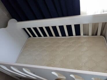 Oğlan və qız üçün, İşlənmiş, Beşik, Matras ilə, Yellənmə mexanizm ilə