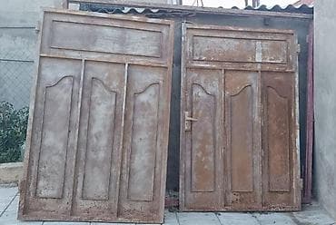 qapi darvaza: Dəmir qapı Rusiya istehsalı qalınlıq 4. Qiymət 350 AZN. Ölçü 260/200 — 1