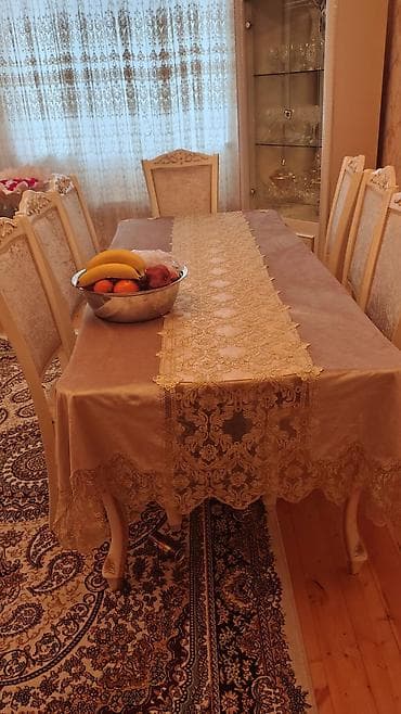 Qonaq otağı üçün, İşlənmiş, Açılmayan, Dördbucaq masa, 8 stul