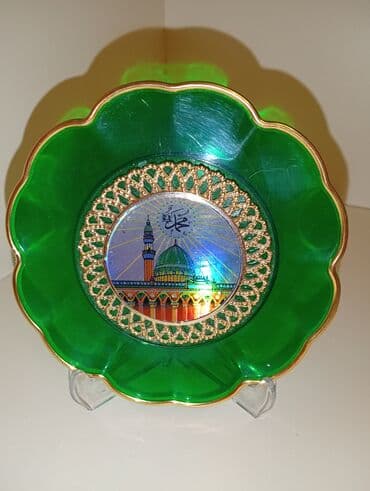 polyester: Birlikdə qiyməti 7 manatdır. 3 ədəd, ikisi orta ölçüdə biri balaca — 12