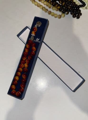 bujuteriya: Məhsul: Təsbeh (muncuqdan hazırlanmış) Təsvir: - Klassik dizaynlı — 10