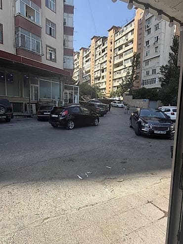 operator isi axtariram: Bərbər tələb olunur, Fiks edilmiş ödəniş, 3-5 illik təcrübə — 8