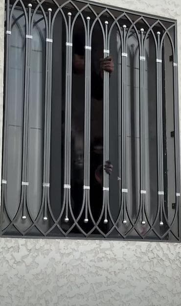 sehf qapi: Dəmir qapı, pəncərə barmaqlığı və balkon məhəccəri istehsalı və — 1