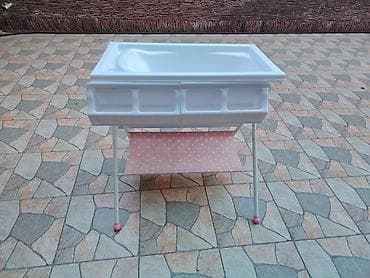 Uşaq üçün vannalı və çarpayıüstü bezdəyişmə masası - 2-si 1-də