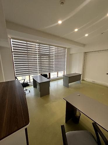 kiray: İcarəyə ofis sahəsi - İşıqlı, geniş pəncərələr və günəşdən qoruyan — 4