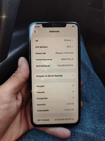 iphone 11 plus: IPhone 11 Pro Max, 256 GB, Space Gray — 3