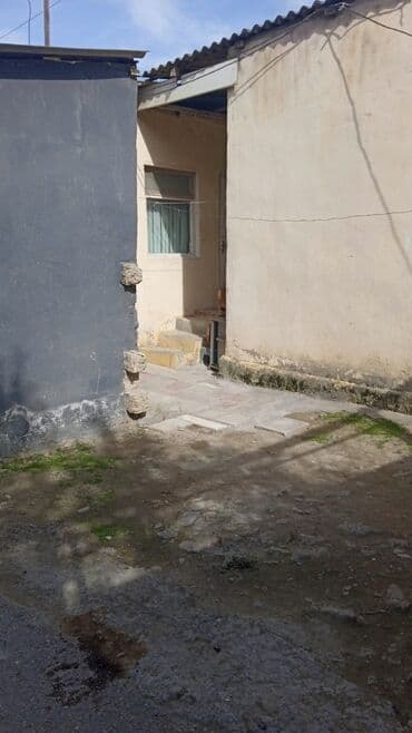 8 noyabr prospekti satilan evler: Ağ şəhər 12 otaq, 800 kv. m, Kredit yoxdur, Orta təmir — 2