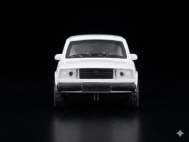oyuncaq 07: Metal korpuslu model avtomobil – ağ rəngli VAZ 2104 (steyşn-vegon) — 1