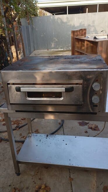 Soyuducu avadanlığı: Pizza firini 50×50. Dasinda cat var. Tam işlekdir. Qiymet 650 azn — 1