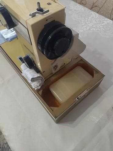 Tikiş maşınları: Məhsul: tikiş maşınları dəsti 1) DOIT sənaye tipli tikiş maşını (masa — 5