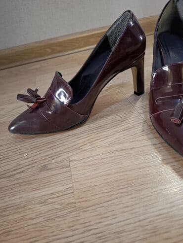 женские туфли с бантами: Qadın klassik tufliləri - Rəng: tünd bordo (parlaq lak səth) - Burun — 2