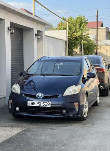 toyota prius 40 kuza qiymeti: Toyota Prius: 1.8 l | 2013 il Sedan — 3