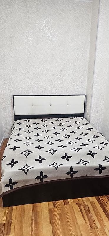 Taxt satılır 100₼. Ünvan Mərdəkan &Rumi E — 1