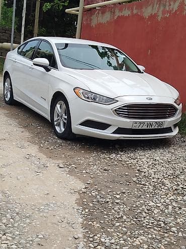 ford escort: Ford Fusion: 2 l | 2017 il 317000 km Sedan — 6