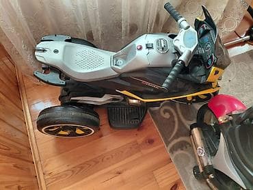 oyuncaq gitara: Uşaq üçün elektrikli motosikllər (2 ədəd) 1) Sarı-qara üçtəkərli — 2