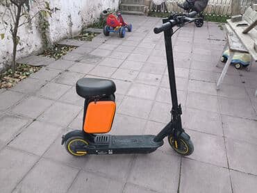 Электротранспорт: Elektrik skuter – oturacaqlı. Təkcə oturacağı 60 manatdir. Tekerlerin — 3