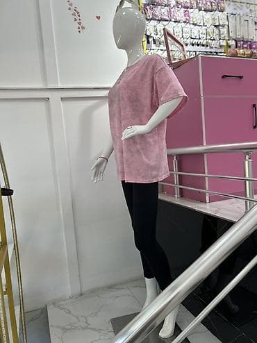 yagis geyimi: 2 maniken satılır. 2si birlikde 50 azn — 2