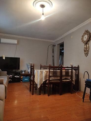 yeni emlak gence: Satılır: 2 otaqlı həyət evi Ünvan:Polad Həşimovda Məktəbin yanı,yol — 6