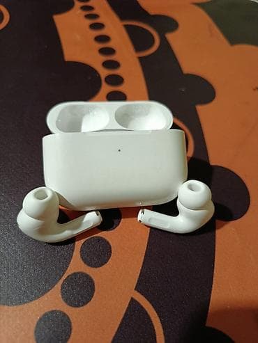 Serverlər: Apple AirPods 2 generation, işlək vəziyyətdədi səsi təmiz. (A2083-sol — 3