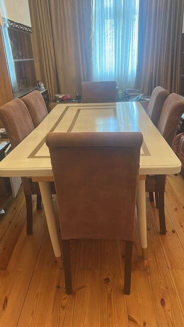 köhnə stol: 💫 Masa desti 💸 *Qiymət 250 azn* ✔️ Yaxşı vəziyyətdədir ✔️ Açılan — 1