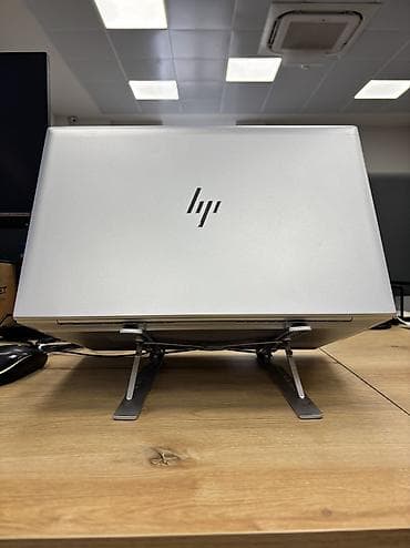 HP: HP EliteBook, 15.6 ", Intel Core i7, 512 GB — 3