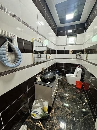 bina az kohnə tikili 5 otaq: 6 otaqlı, 525 kv. m, Yeni təmirli — 4
