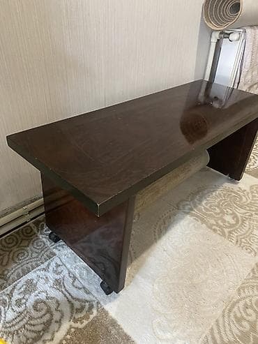 Jurnal masası, İşlənmiş, Dördbucaq masa