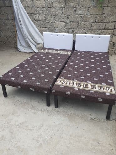 krafat: Kravat 
Taza hazırı var 
Çatdırılma var — 1