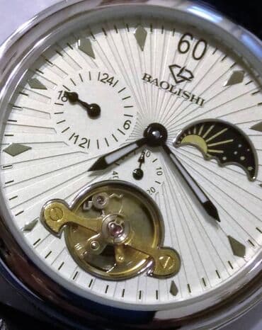 Yeni, Qol saatı lalafo.az -da Yeni, Qol saatı