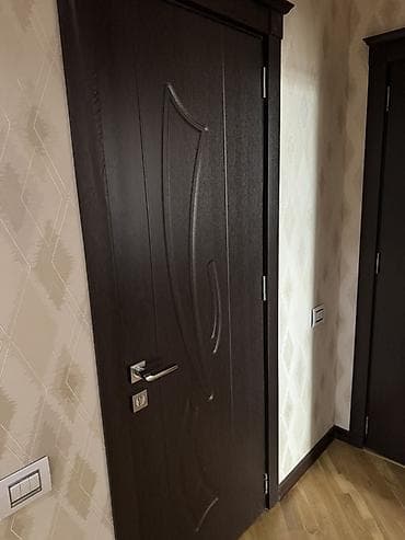 taxta qapi sekilleri: Müasir dizaynlı daxili qapılar dəsti - Material: tünd qəhvəyi rəngli — 4