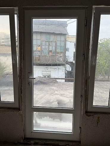 qapi plasmas: PVC pəncərə və qapı dəsti 7 pencere (setkalari ustunde) + 1 qapi — 5