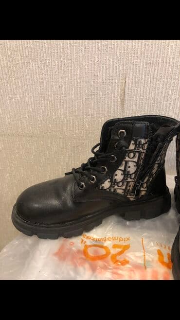 uşaq idman bosonojkaları: 4 m,ichi mexli,botinka,33 razmer — 4