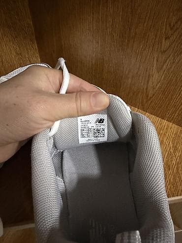 qaqa stili: New Balance 410v7 kişilər üçün idman ayaqqabısı - Model: New Balance — 4