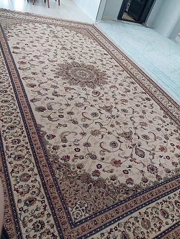 islenmis generator satisi: Iran xalcasdi 15-20 ilin xalcasdi qalin matryali var 3x5 olcusu var — 3